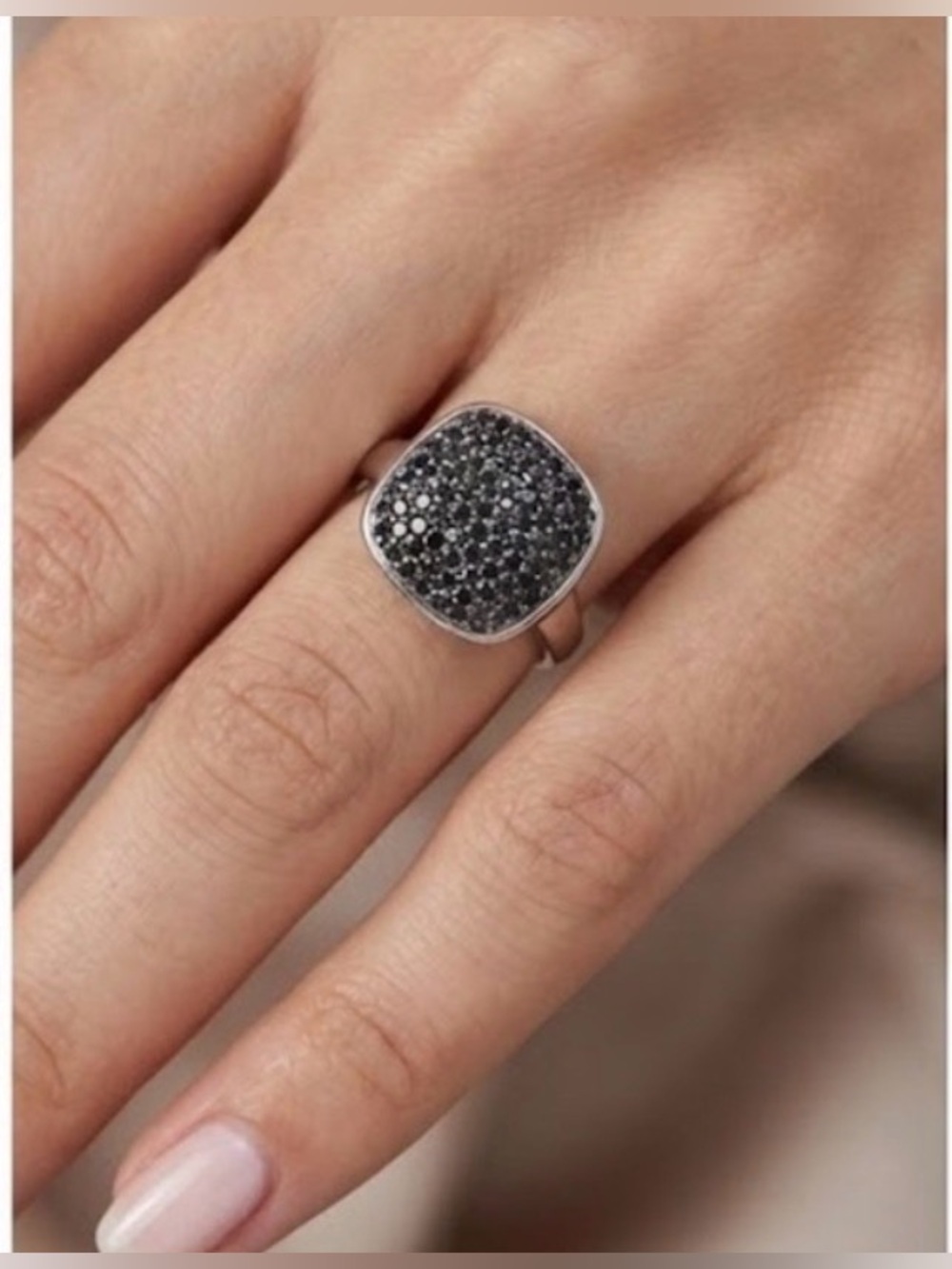 NWT 1.1 CT Black Moissanite and White Gold Plated Ring Size 9 Retails $400